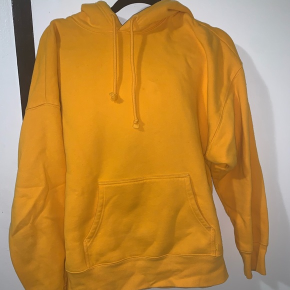 Aritzia TNA Boyfriend Hoodie - Picture 2 of 6